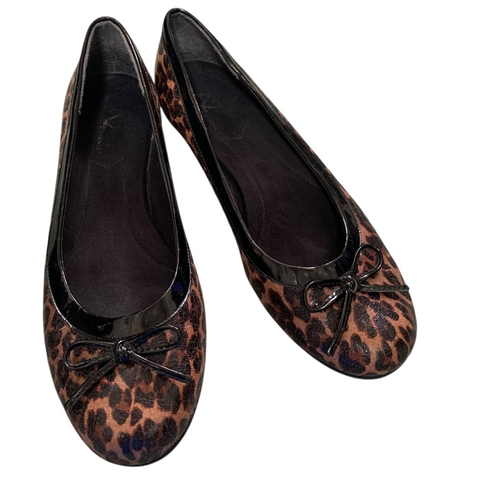 EUC A2 Aerosoles Becovery Animal Print Flats Size 10 EUC